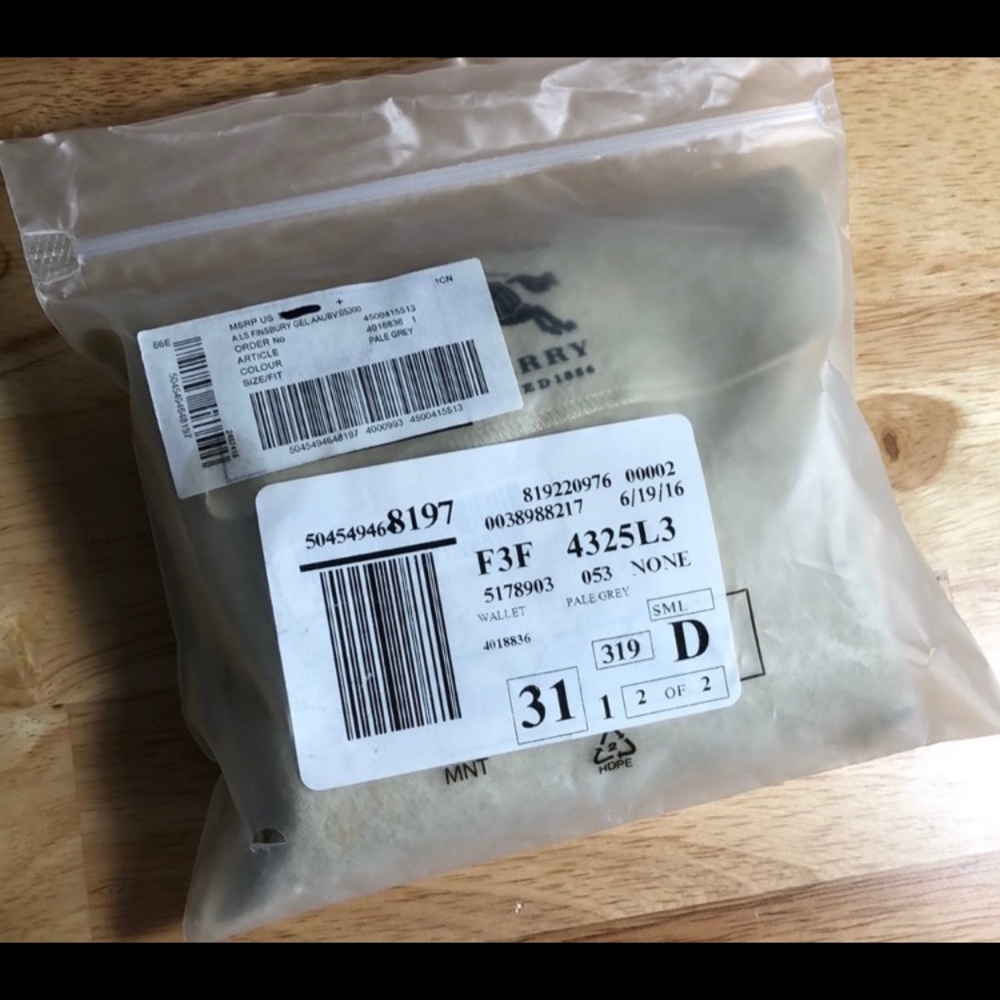 Burberry wallet - Picture 4 of 10